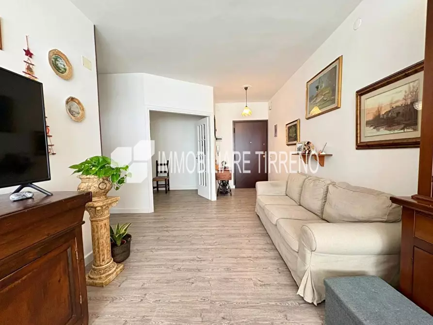 Immagine 15 di Appartamento in vendita  a Massa