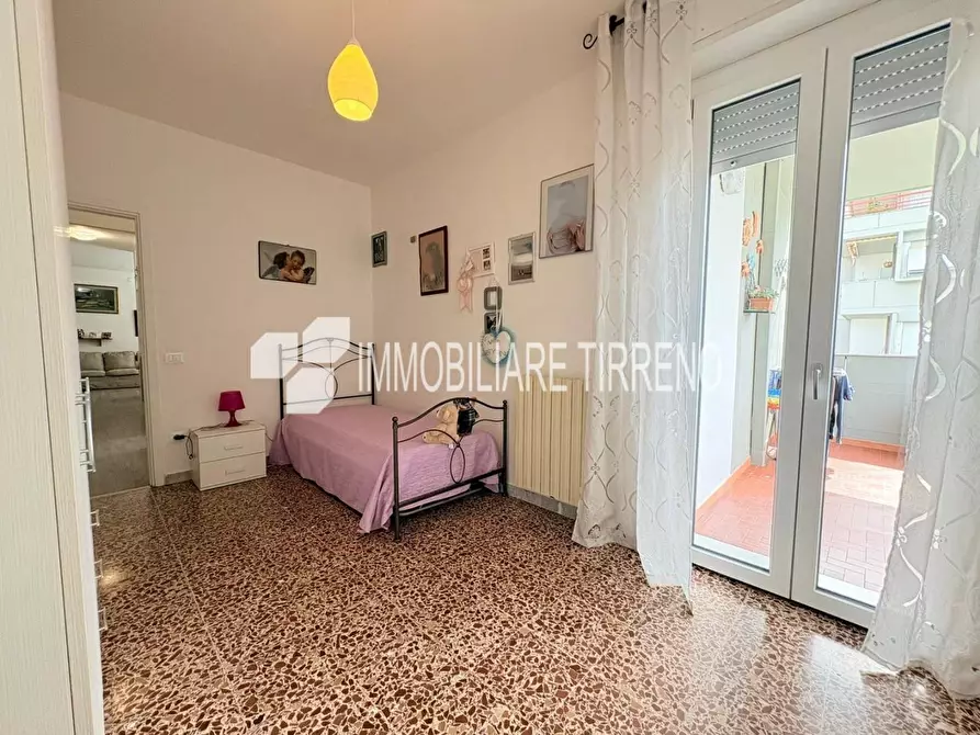 Immagine 10 di Appartamento in vendita  a Massa