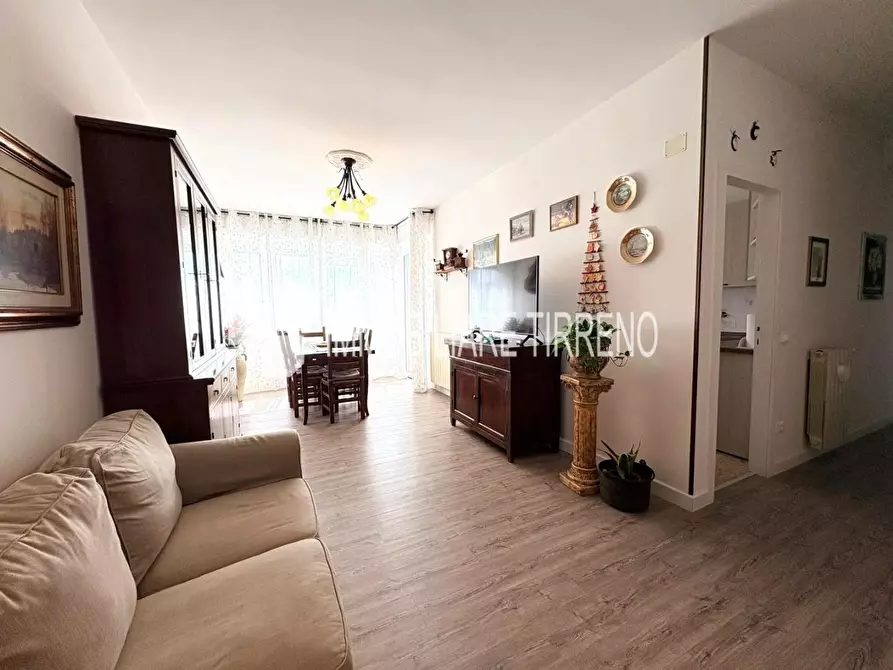 Immagine 17 di Appartamento in vendita  a Massa