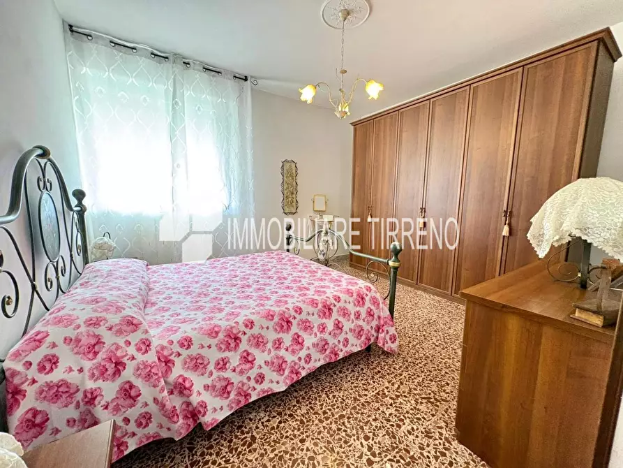 Immagine 24 di Appartamento in vendita  a Massa