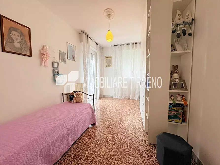 Immagine 12 di Appartamento in vendita  a Massa