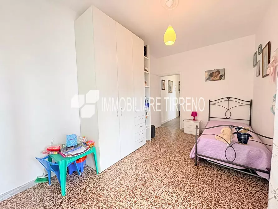 Immagine 11 di Appartamento in vendita  a Massa