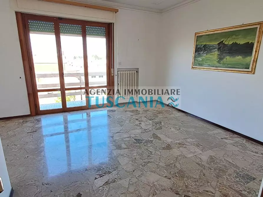 Immagine 4 di Appartamento in vendita  a Cecina