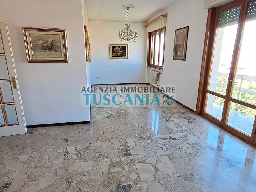 Immagine 1 di Appartamento in vendita  a Cecina