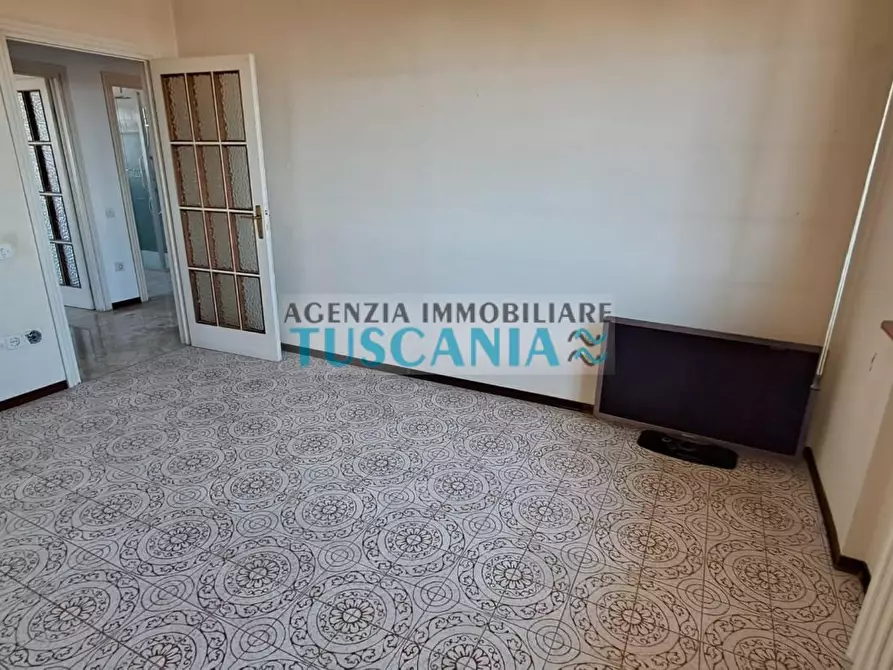 Immagine 15 di Appartamento in vendita  a Cecina