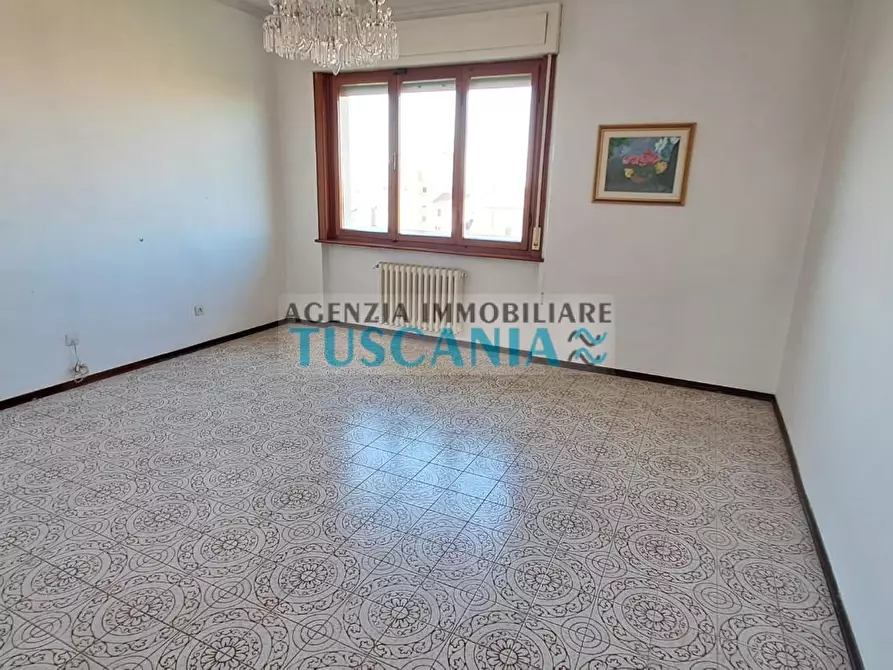 Immagine 14 di Appartamento in vendita  a Cecina
