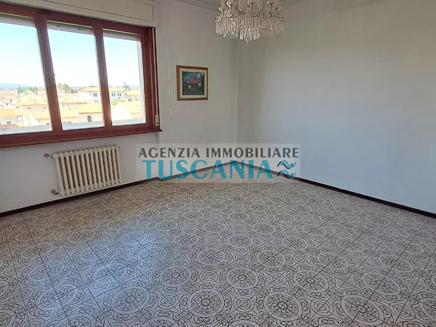 Immagine 13 di Appartamento in vendita  a Cecina