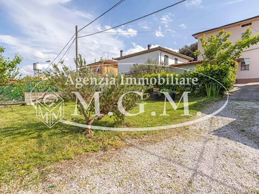 Immagine 8 di Casa indipendente in vendita  a Pontedera