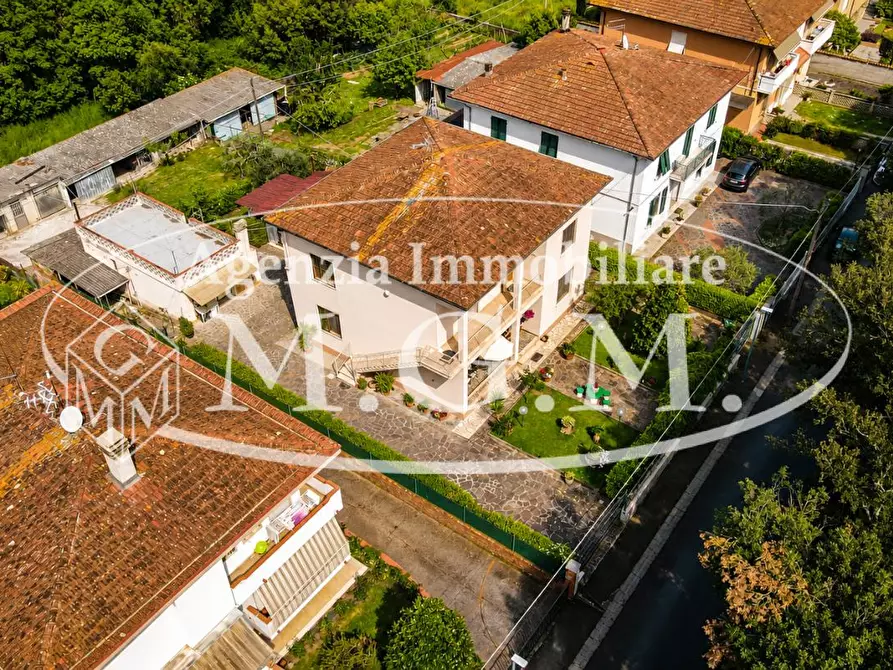 Immagine 60 di Casa indipendente in vendita  a Pontedera