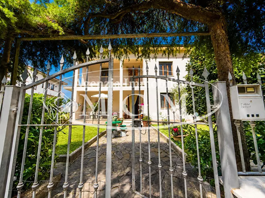 Immagine 4 di Casa indipendente in vendita  a Pontedera