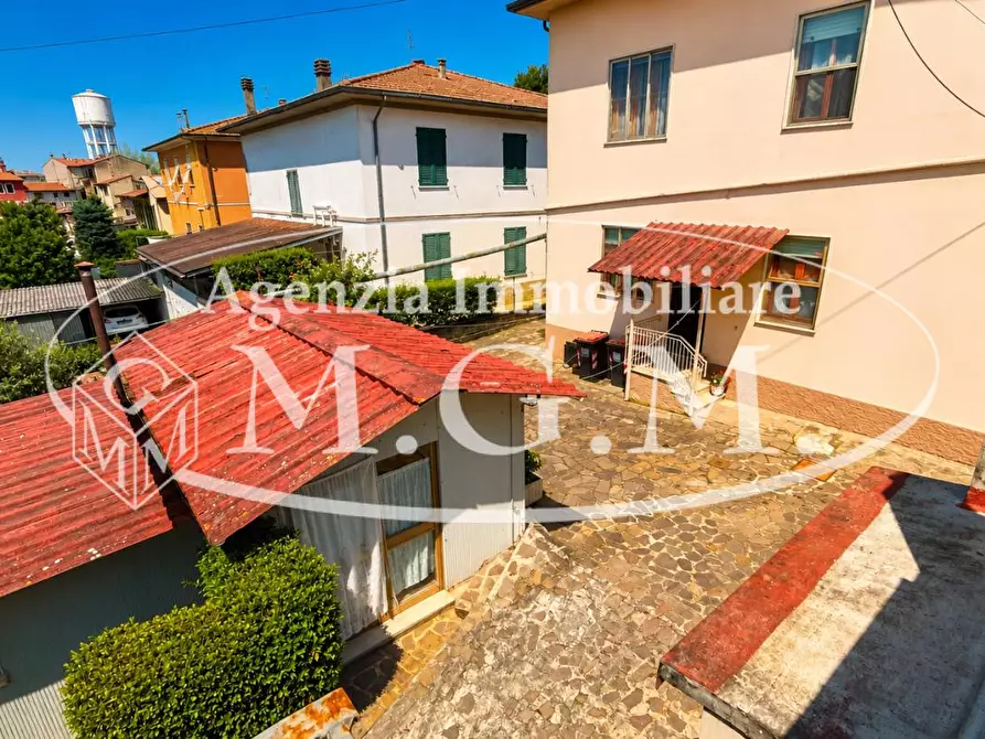 Immagine 69 di Casa indipendente in vendita  a Pontedera