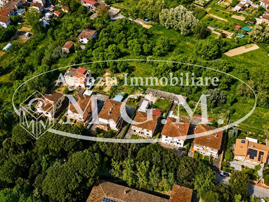 Immagine 65 di Casa indipendente in vendita  a Pontedera
