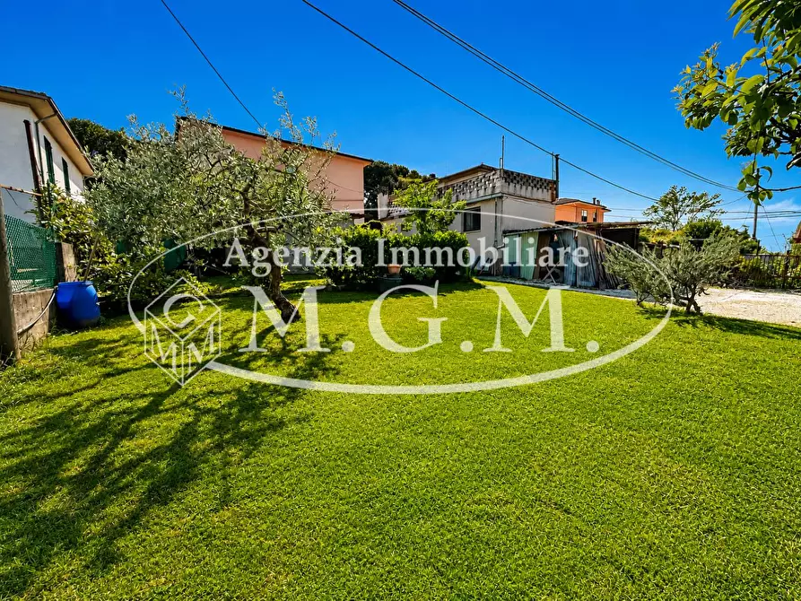 Immagine 71 di Casa indipendente in vendita  a Pontedera
