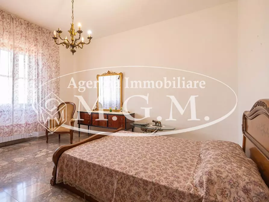 Immagine 49 di Casa indipendente in vendita  a Pontedera