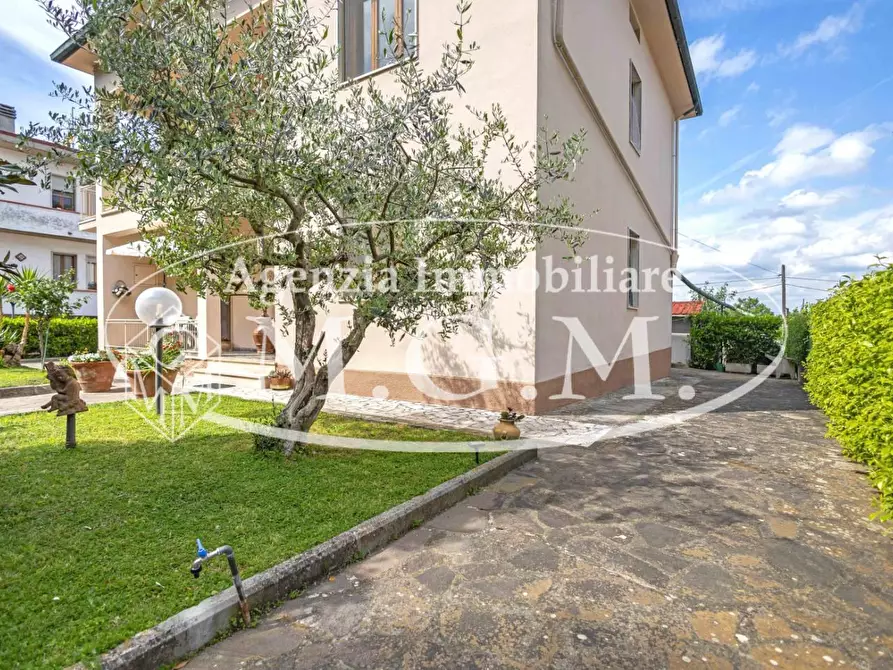 Immagine 6 di Casa indipendente in vendita  a Pontedera