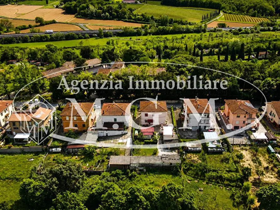 Immagine 62 di Casa indipendente in vendita  a Pontedera