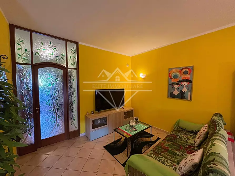 Immagine 8 di Casa bifamiliare in vendita  a Ortonovo