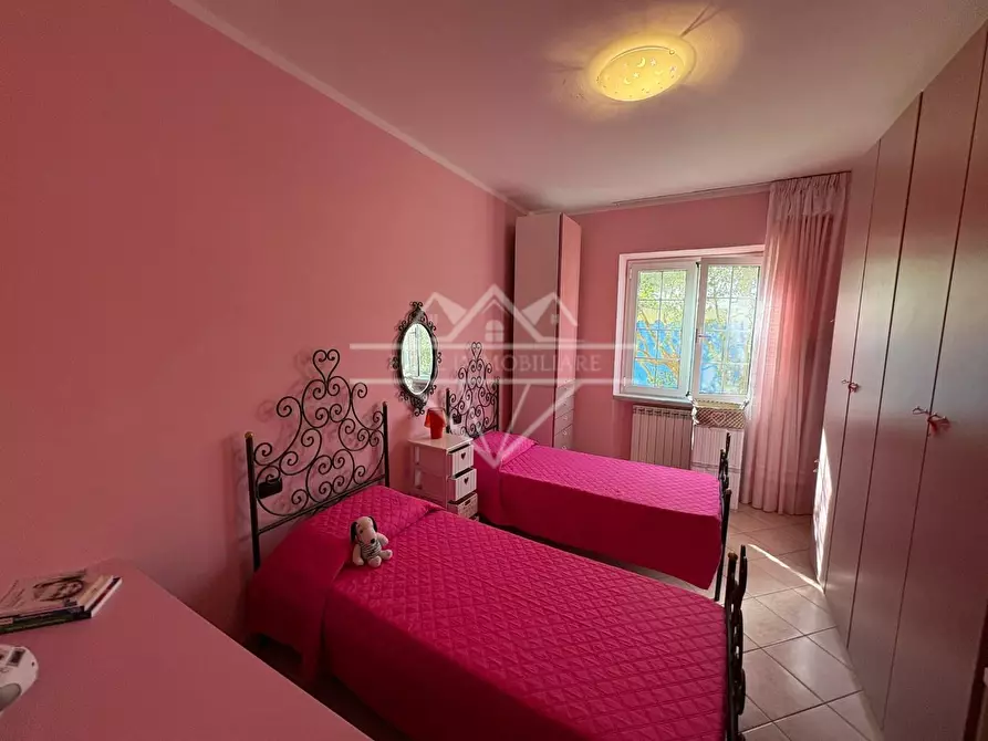 Immagine 13 di Casa bifamiliare in vendita  a Ortonovo