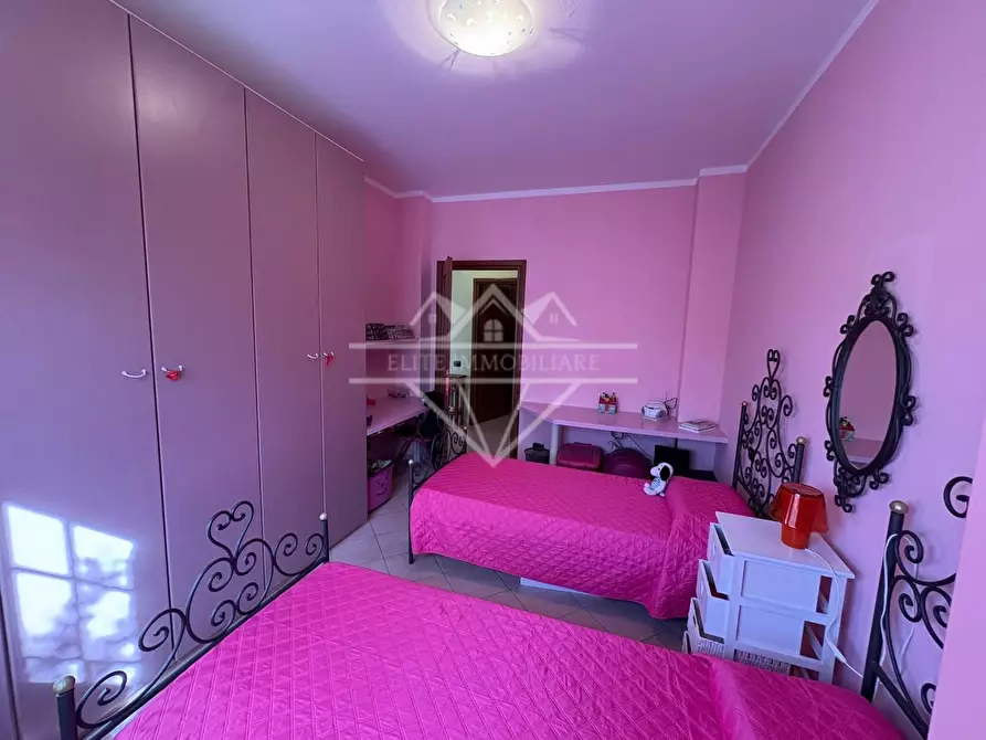 Immagine 14 di Casa bifamiliare in vendita  a Ortonovo