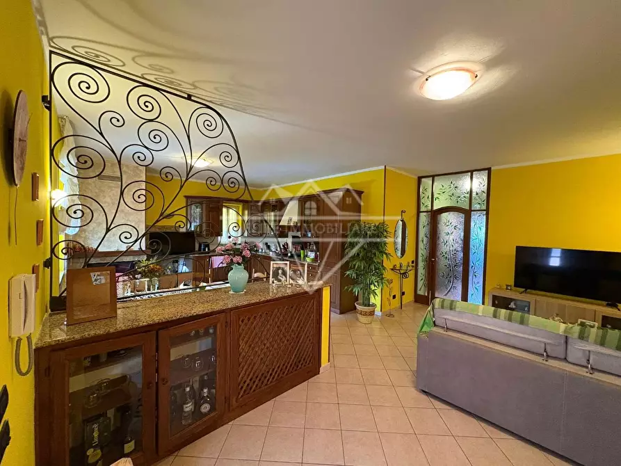 Immagine 3 di Casa bifamiliare in vendita  a Ortonovo