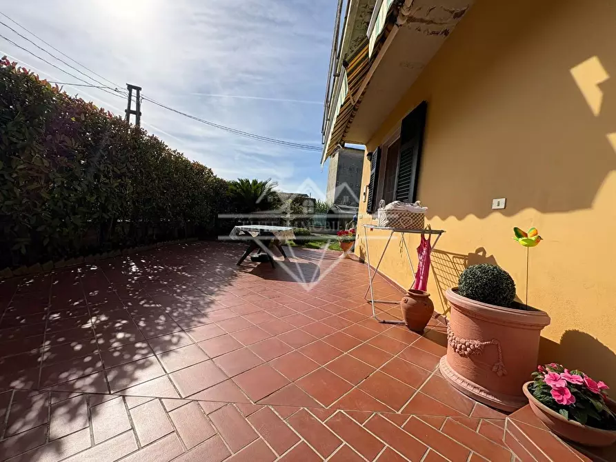 Immagine 20 di Casa bifamiliare in vendita  a Ortonovo