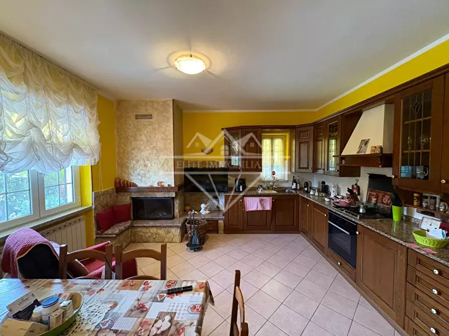 Immagine 6 di Casa bifamiliare in vendita  a Ortonovo