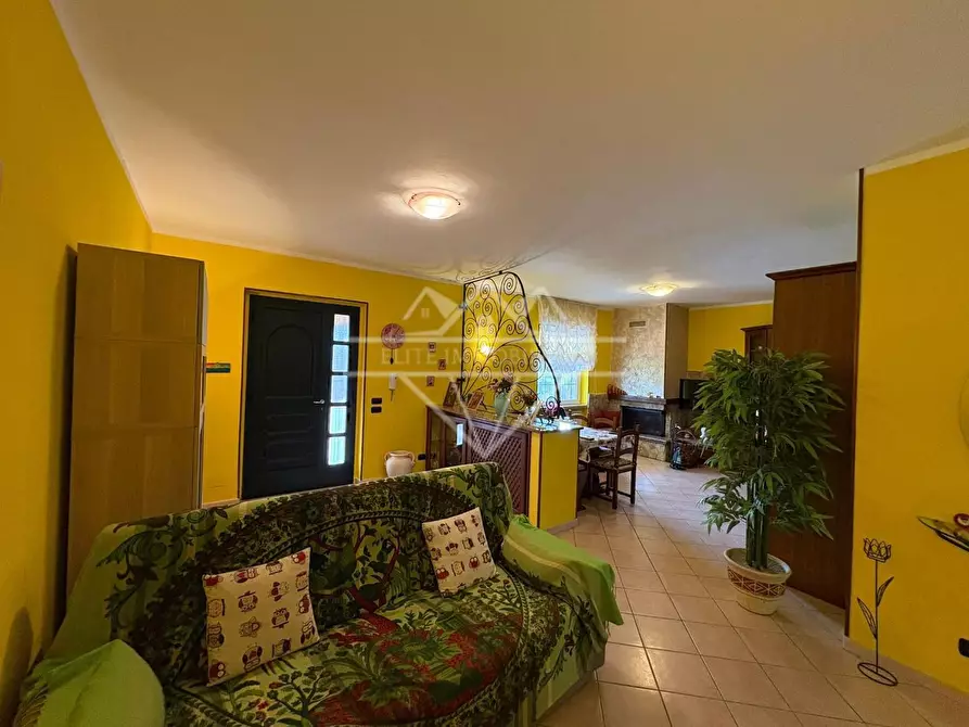 Immagine 7 di Casa bifamiliare in vendita  a Ortonovo
