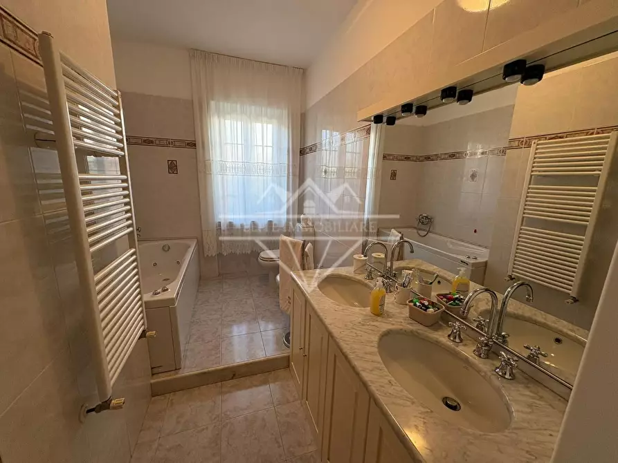 Immagine 17 di Casa bifamiliare in vendita  a Ortonovo