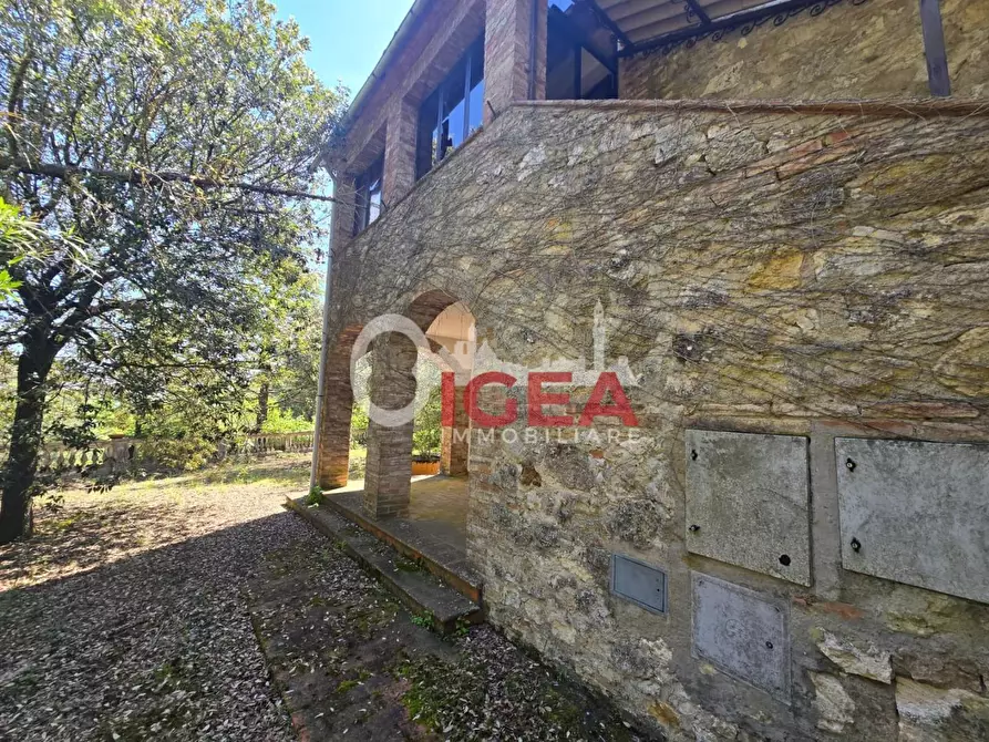 Immagine 10 di Casa indipendente in vendita  a Chiusdino