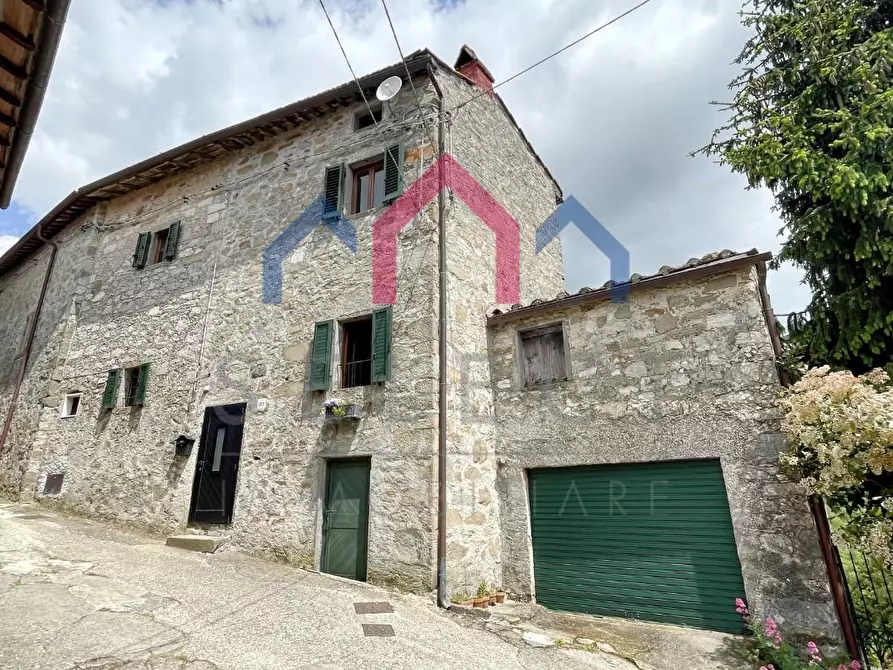 Immagine 1 di Terratetto in vendita  a Bagni Di Lucca