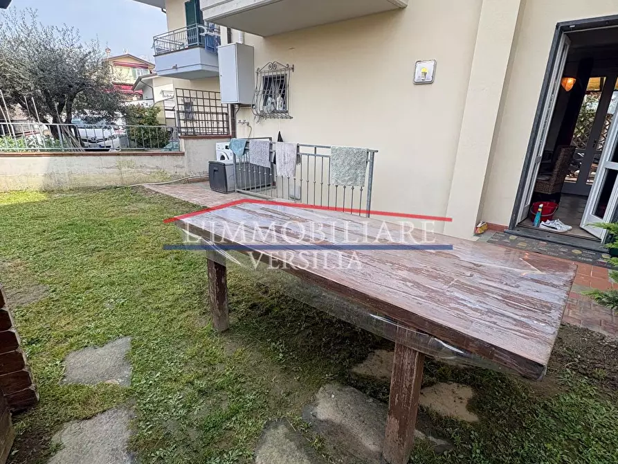 Immagine 21 di Villetta a schiera in vendita  a Massa