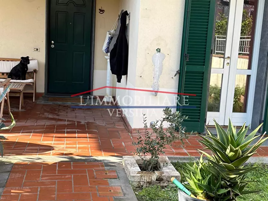 Immagine 22 di Villetta a schiera in vendita  a Massa