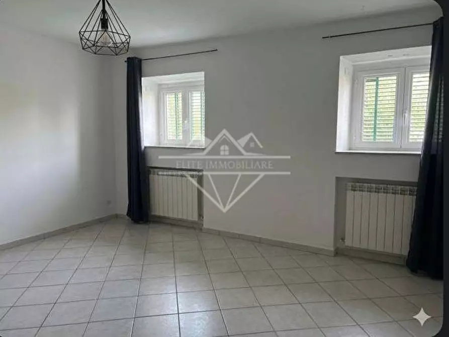 Immagine 7 di Appartamento in vendita  a Carrara