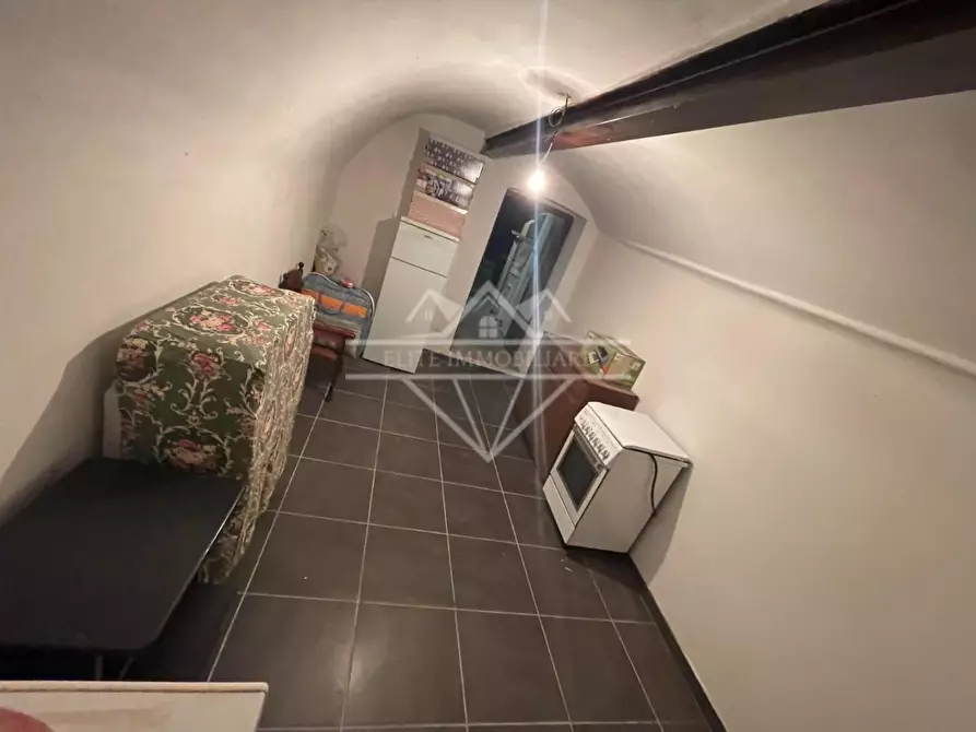 Immagine 11 di Appartamento in vendita  a Carrara