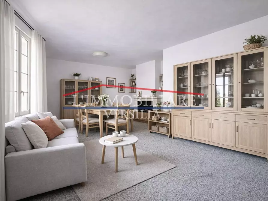 Immagine 15 di Villa in vendita  a Massa