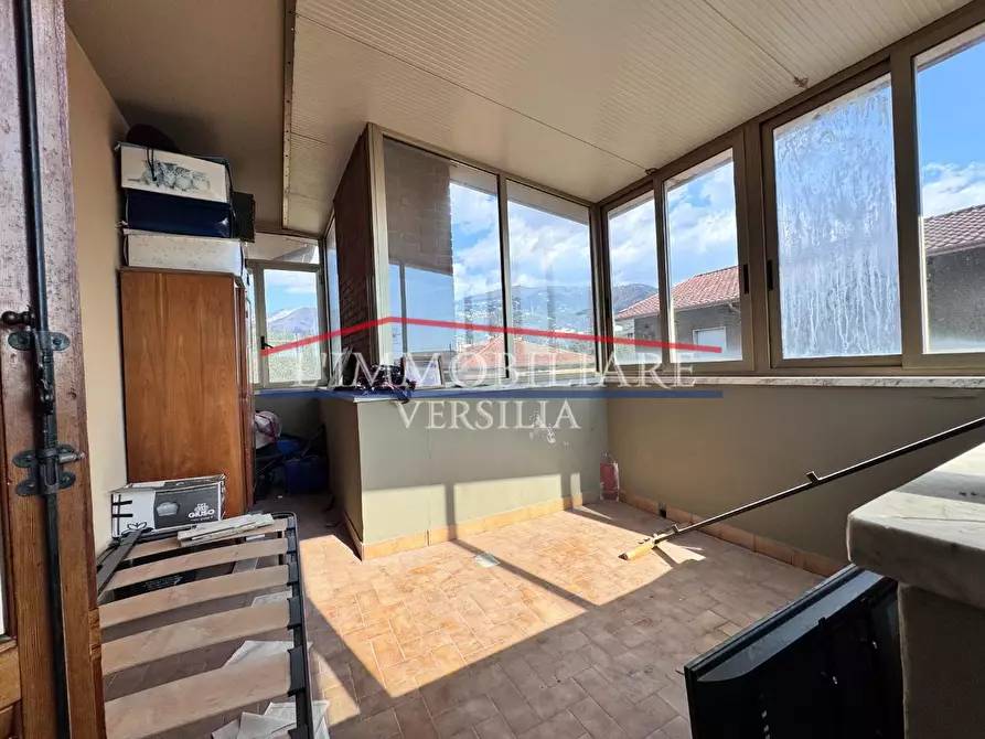 Immagine 37 di Villa in vendita  a Massa