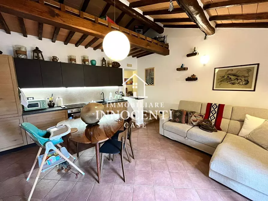 Immagine 1 di Appartamento in vendita  a Massa