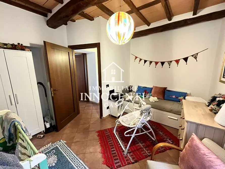 Immagine 2 di Appartamento in vendita  a Massa