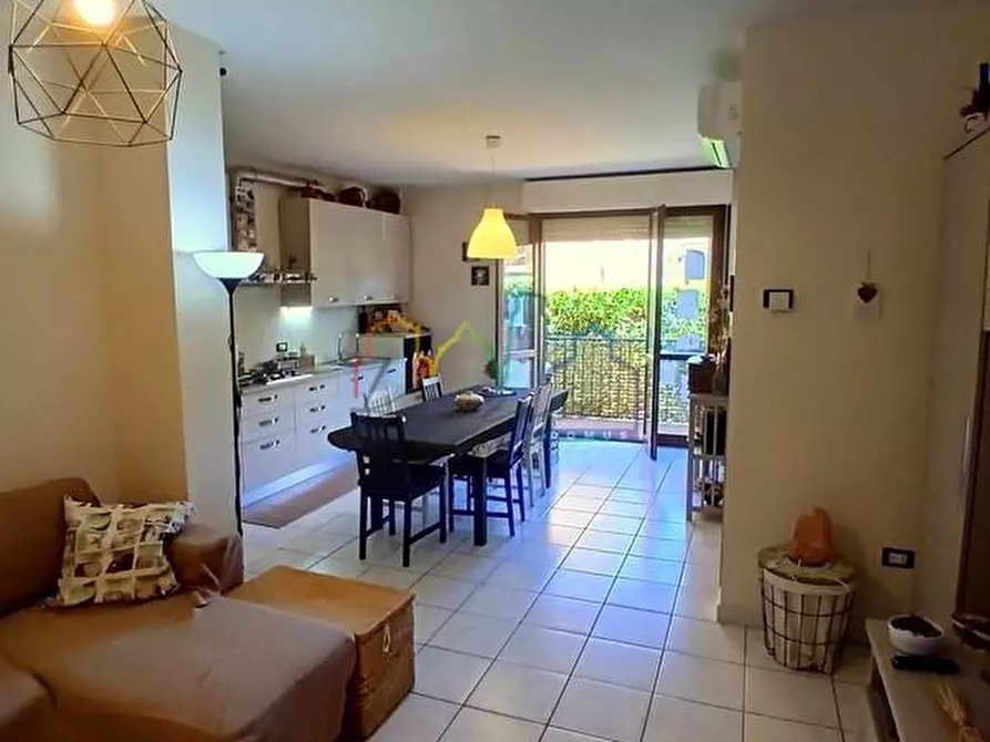 Immagine 3 di Appartamento in vendita  a Cascina