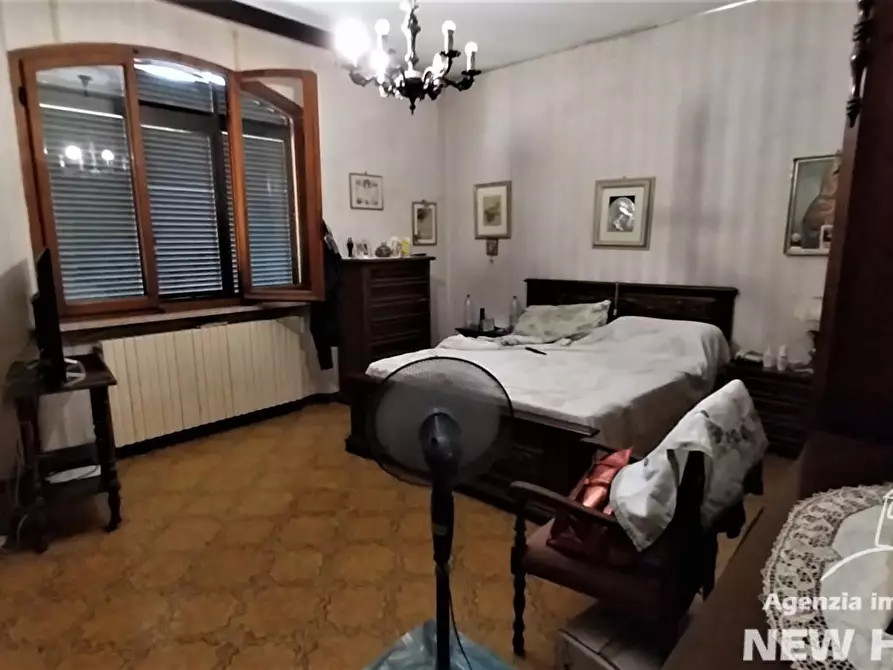 Immagine 15 di Villa in vendita  a San Giuliano Terme