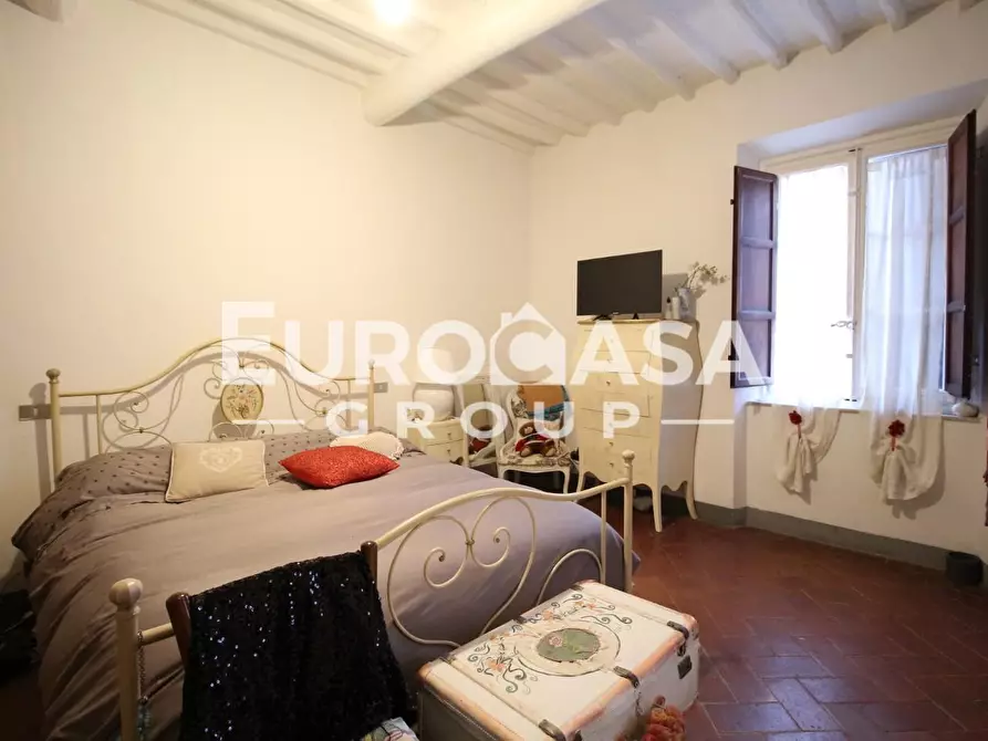 Immagine 1 di Terratetto in vendita  a Lucca