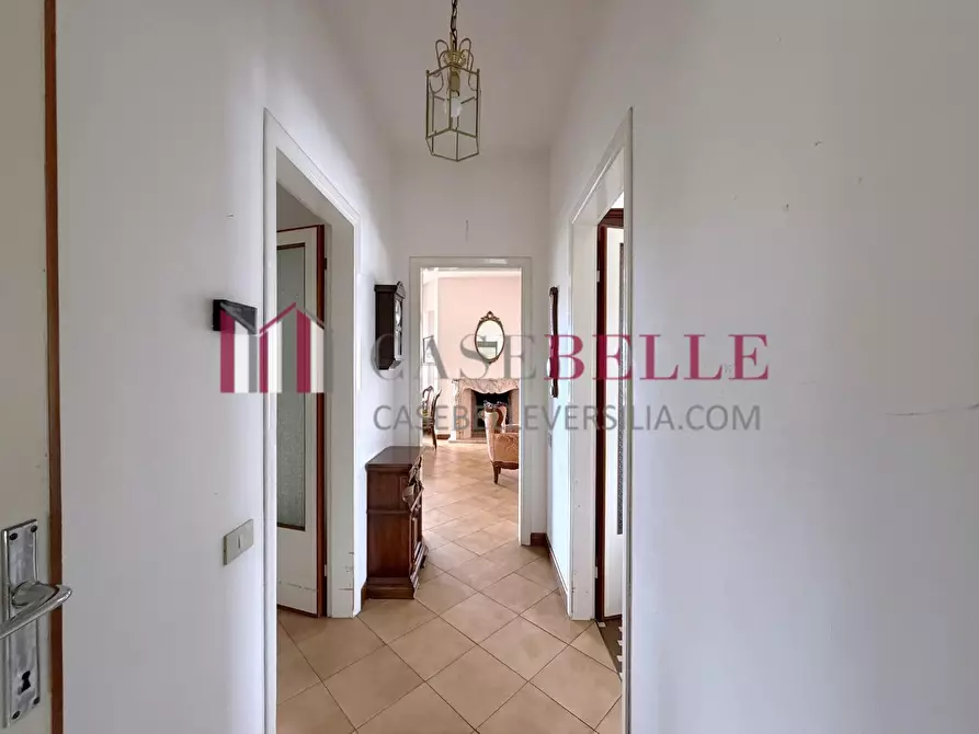 Immagine 9 di Casa indipendente in vendita  a Pietrasanta
