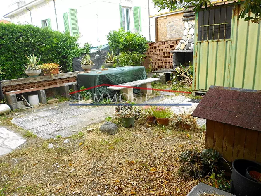 Immagine 6 di Appartamento in vendita  a Carrara
