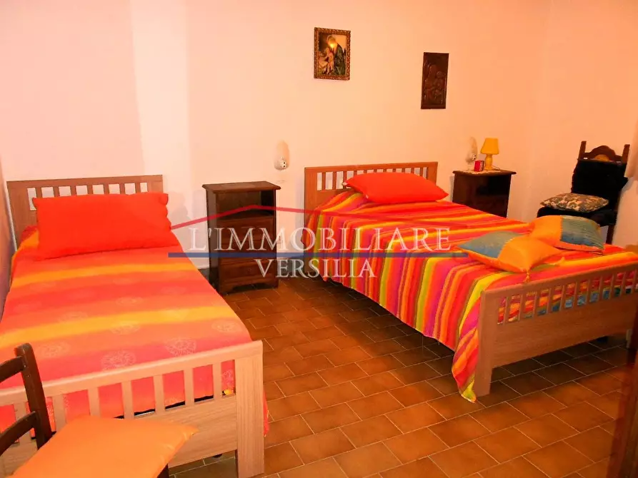 Immagine 26 di Appartamento in vendita  a Carrara