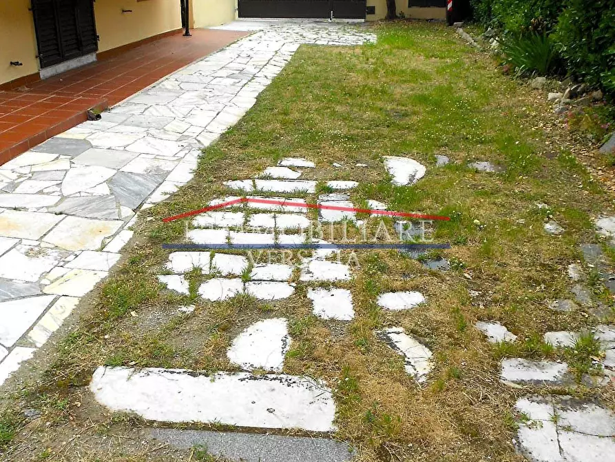 Immagine 39 di Appartamento in vendita  a Carrara