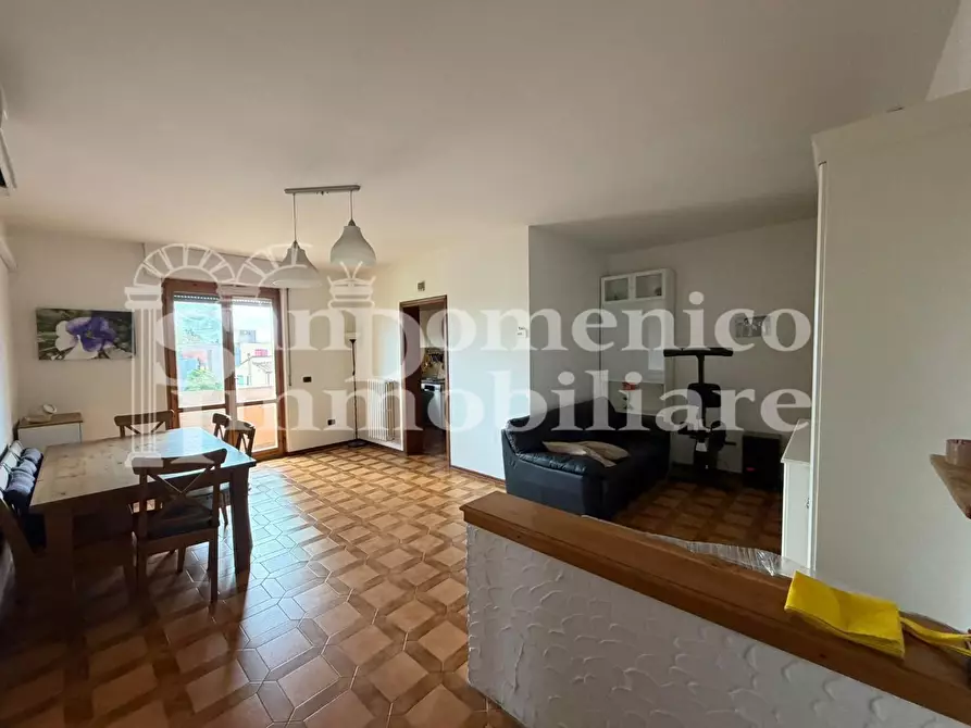 Immagine 1 di Appartamento in vendita  a Cascina