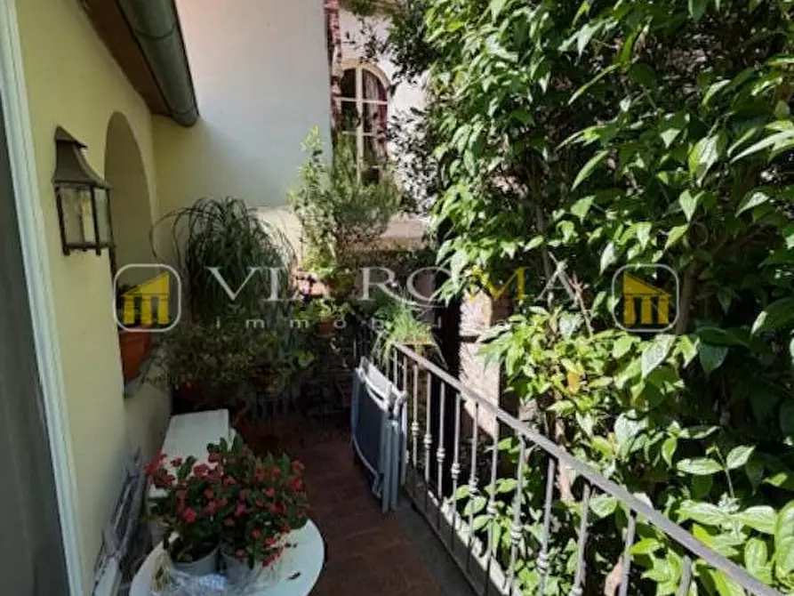 Immagine 39 di Appartamento in vendita  a Lucca