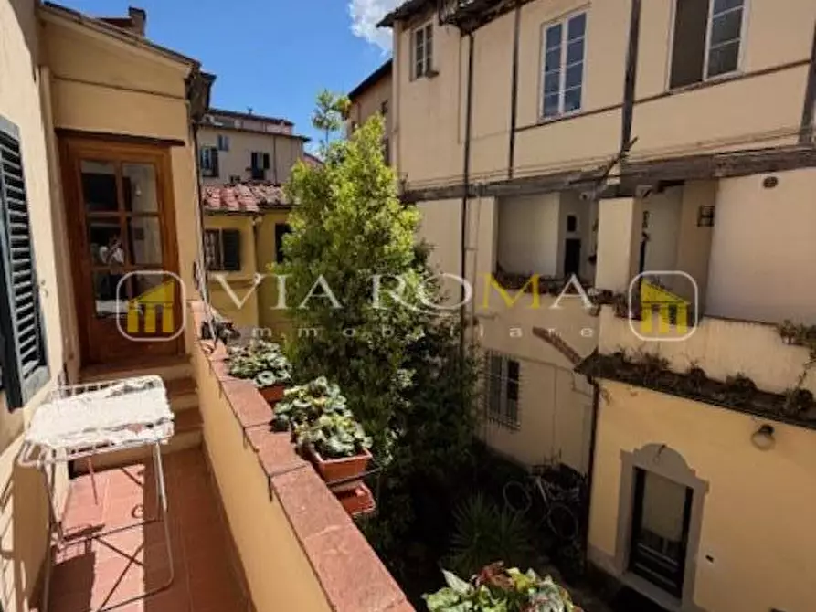 Immagine 44 di Appartamento in vendita  a Lucca