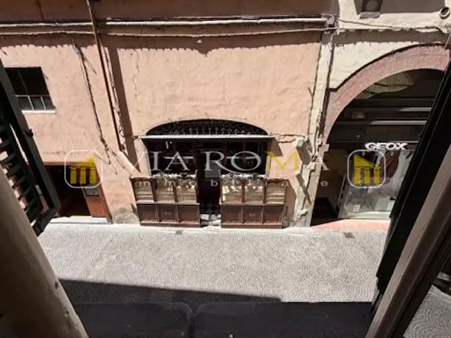 Immagine 20 di Appartamento in vendita  a Lucca