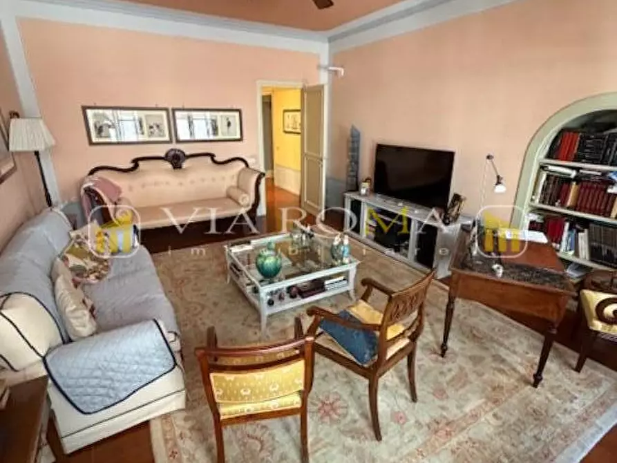 Immagine 21 di Appartamento in vendita  a Lucca